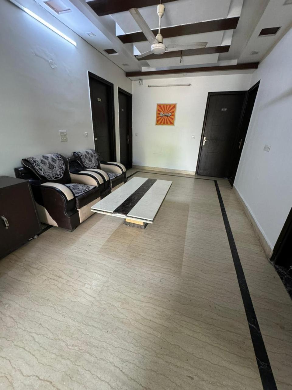 古尔冈 Parkview Residency酒店 外观 照片